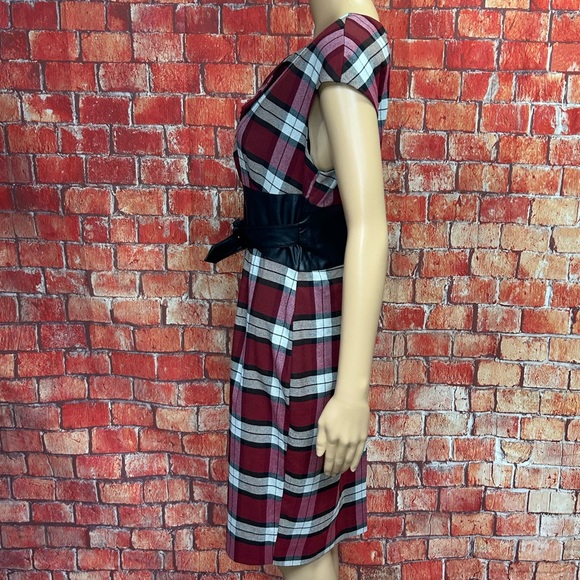 VENUS‎ Plaid Belted Sheath Dress - Picture 4 of 10